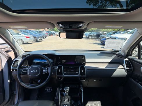 Used 2023 Kia Sorento SX Prestige AWD/4WD image 7