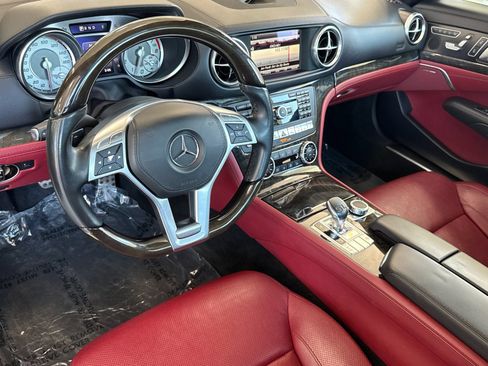 Used 2016 Mercedes-Benz SL 550 image 12
