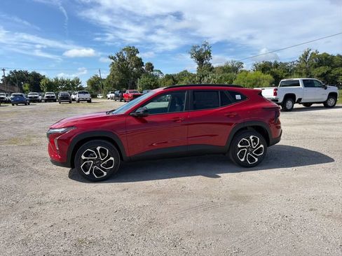 New 2026 Chevrolet Trax RS FWD image 3