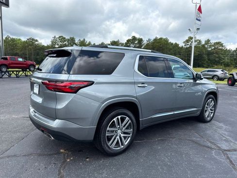 Used 2023 Chevrolet Traverse High Country w/ LPO, Floor Liner Package image 3