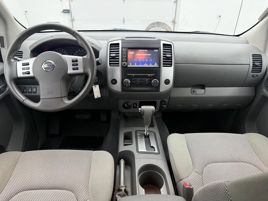 Used 2019 Nissan Frontier SV AWD/4WD image 3