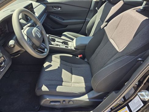 Used 2023 Honda Accord EX image 31