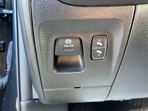 Used 2025 RAM 1500 Laramie AWD/4WD image 20
