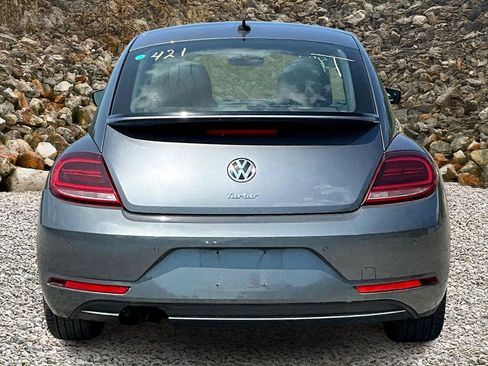 Used 2019 Volkswagen Beetle 2.0T SE image 4
