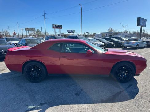 Used 2015 Dodge Challenger SXT Plus image 23