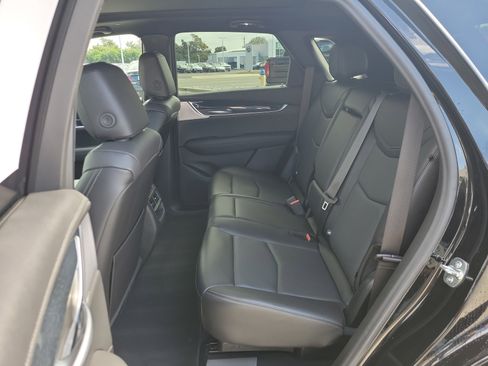 Certified 2025 Cadillac XT5 Premium Luxury image 16