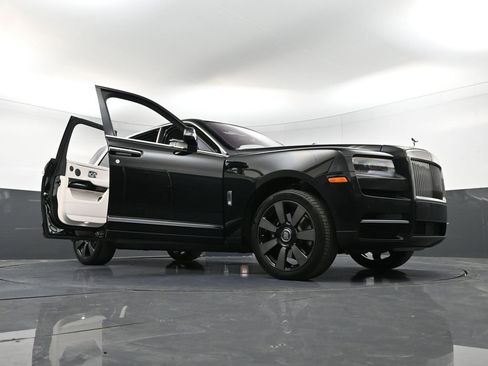 Used 2022 Rolls-Royce Cullinan image 43