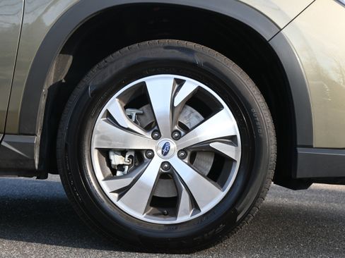 Used 2024 Subaru Ascent Premium w/ Convenience Package image 13