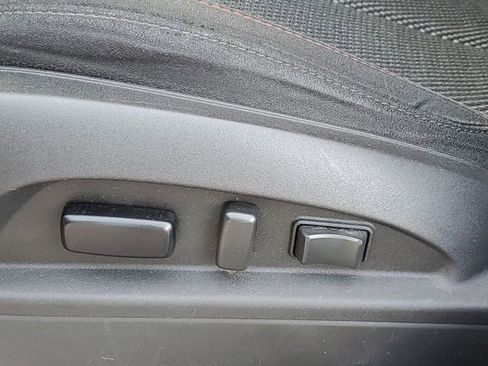 Used 2017 Chevrolet Equinox LT w/ Convenience Package image 33