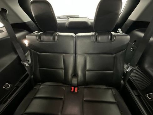 Used 2020 Ford Explorer XLT w/ Equipment Group 202A AWD/4WD image 8