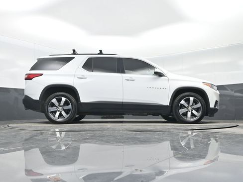 Used 2021 Chevrolet Traverse LT w/ LT Premium Package image 31