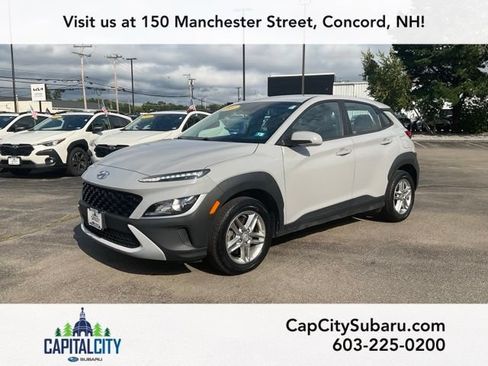 Used 2022 Hyundai Kona SE AWD/4WD image 3