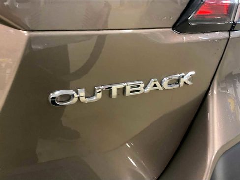 Certified 2021 Subaru Outback Limited image 9