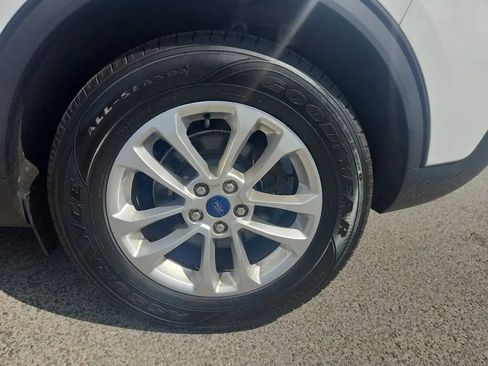 Used 2020 Ford Escape SE FWD image 18