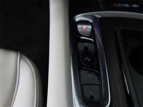 Used 2022 Buick Enclave Avenir w/ Avenir Technology Package image 19