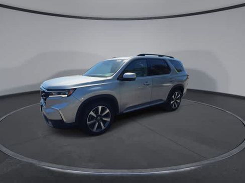 Used 2023 Honda Pilot Elite image 4