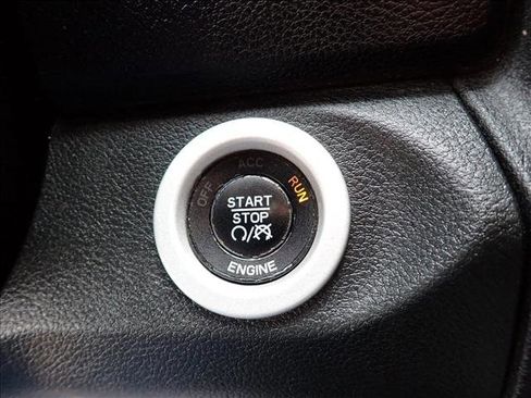 Used 2015 RAM 1500 Sport w/ Convenience Group image 18