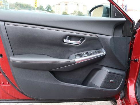 Used 2021 Nissan Sentra SR w/ SR Premium Package image 10