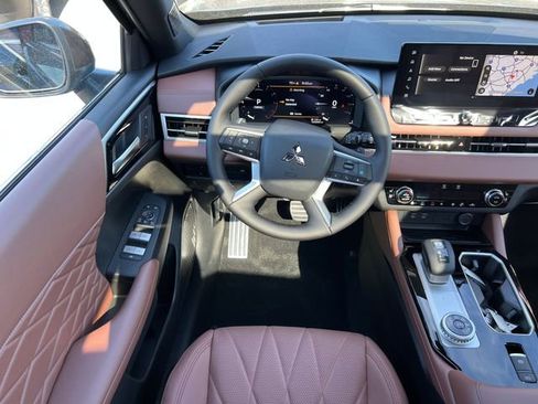 New 2026 Mitsubishi Outlander SEL image 29