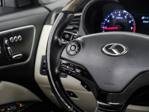 Used 2015 Kia K900 Luxury RWD image 17