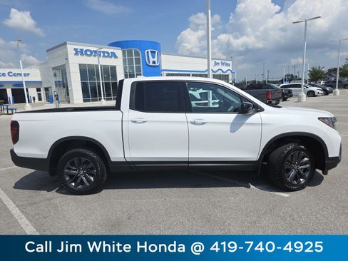 Certified 2025 Honda Ridgeline Sport image 17