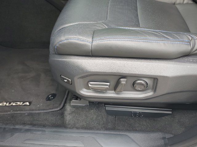 Used 2025 Toyota Sequoia Platinum AWD/4WD image 22