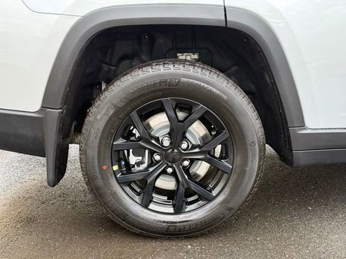 New 2026 Jeep Grand Cherokee L 4WD image 18
