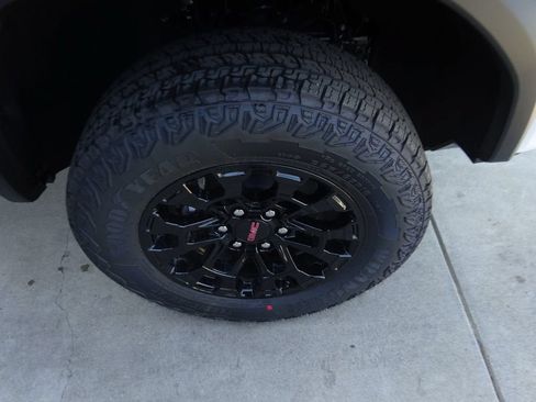 New 2026 GMC Canyon Elevation w/ Convenience Package RWD image 10