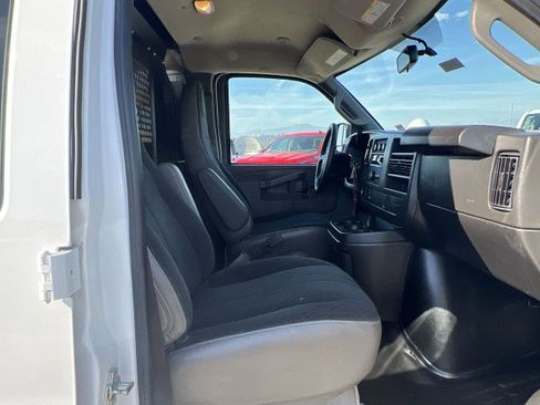 Used 2024 GMC Savana 2500 w/ Driver Convenience Package image 24
