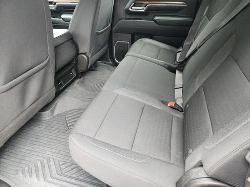 Used 2024 Chevrolet Silverado 2500 LT AWD/4WD image 32