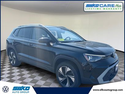 New 2025 Volkswagen Taos SE