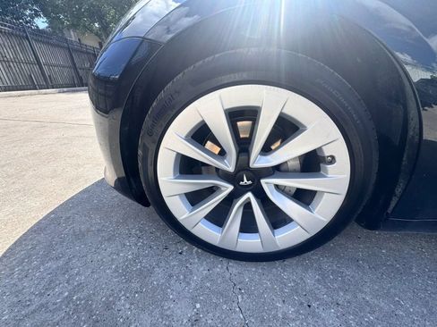 Used 2022 Tesla Model 3 Long Range AWD/4WD image 7