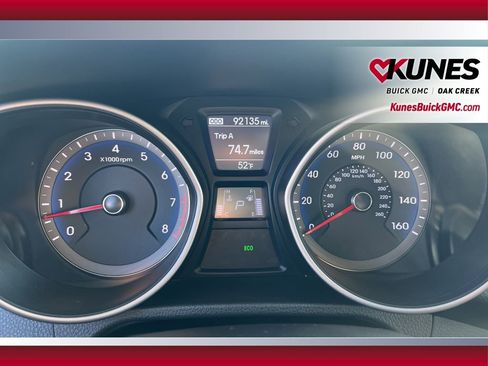 Used 2017 Hyundai Elantra GT image 11