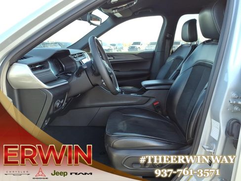 Certified 2024 Jeep Grand Cherokee L Laredo image 13