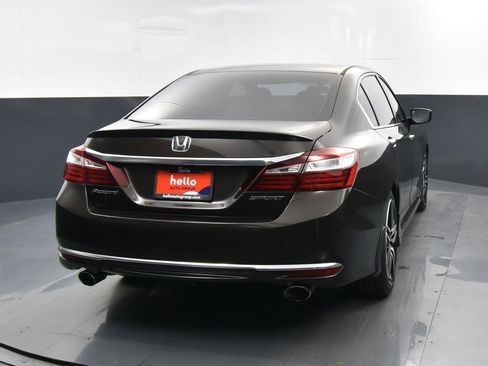 Used 2016 Honda Accord Sport image 27