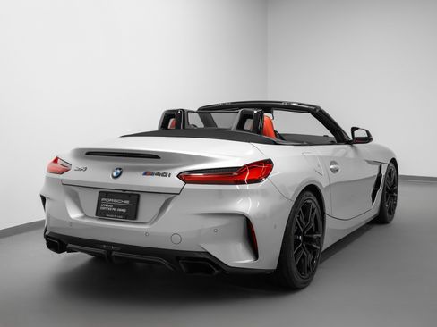 Used 2022 BMW Z4 M40i w/ Premium Package image 14