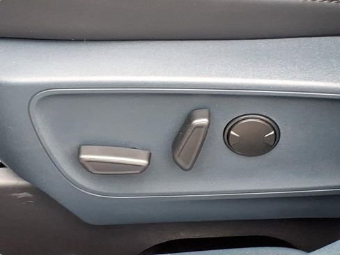 New 2026 Ford Maverick Lariat w/ Black Appearance Package image 18