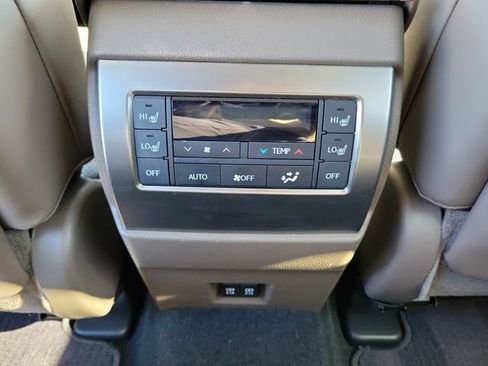 Used 2023 Lexus GX 460 Luxury image 13
