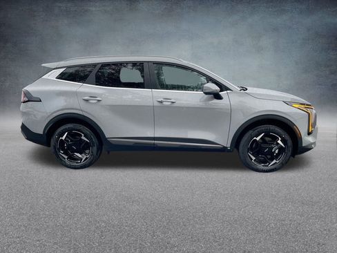 New 2026 Kia Sportage EX image 32
