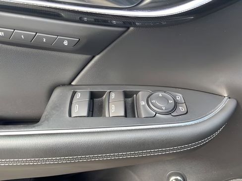 Used 2021 Buick Envision Essence AWD/4WD image 11