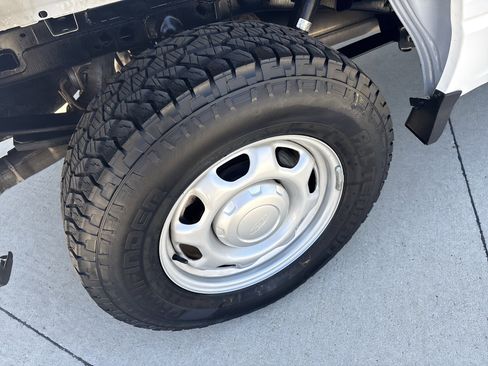 Used 2023 Ford F150 XL AWD/4WD image 5