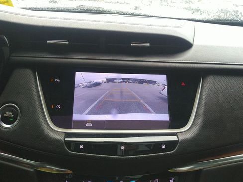 Used 2021 Cadillac XT5 Premium Luxury image 15