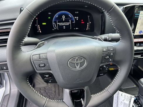New 2026 Toyota Camry SE FWD image 18
