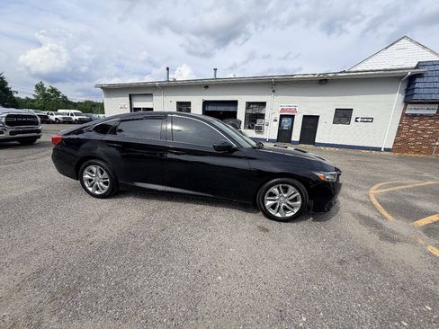 Used 2018 Honda Accord LX image 19