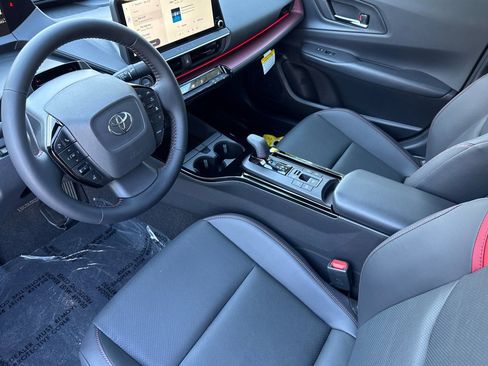 New 2026 Toyota Prius Plug-In Hybrid image 9