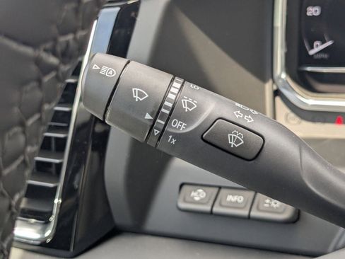 New 2025 GMC Sierra 2500 Denali w/ Denali Reserve Package image 15