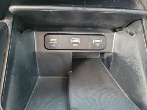 Used 2022 Kia Sorento S FWD image 33
