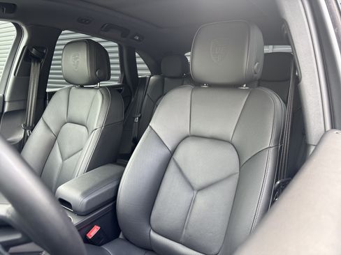 Certified 2026 Porsche Macan AWD/4WD image 26