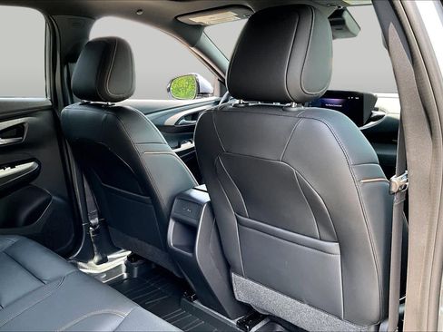 Used 2025 Buick Envista Avenir FWD image 20