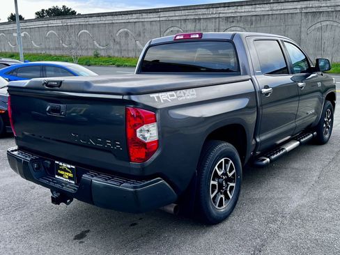 Used 2018 Toyota Tundra Limited w/ Limited Premium Package image 5
